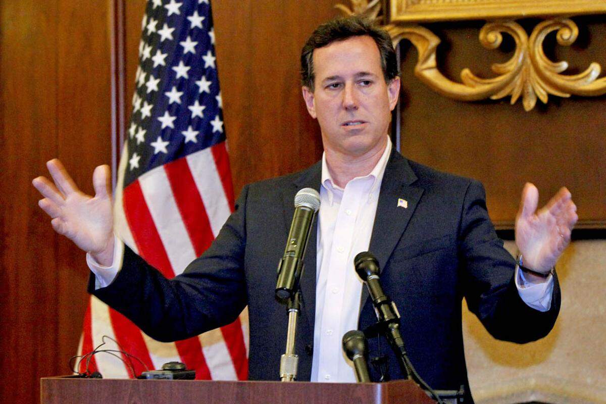 Nicht nur mit überraschenden Siegen im Vorwahlkampf, auch mit Verbalattacken sorgte er für Aufsehen. Zuletzt versuchte er etwa Romneys Vergangenheit als Geschäftsmann zu dessen Nachteil auszulegen. "Der Oberbefehlshaber dieses Landes ist kein Geschäftsführer", sagte Santorum.