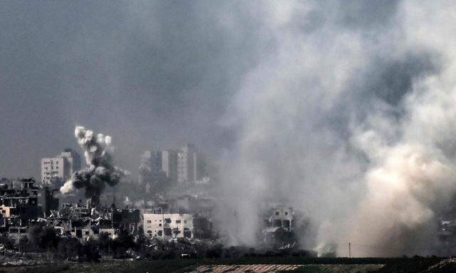 Bilder aus Sderot zeigen die Angriffe Israels auf den nördlichen Gazastreifen.