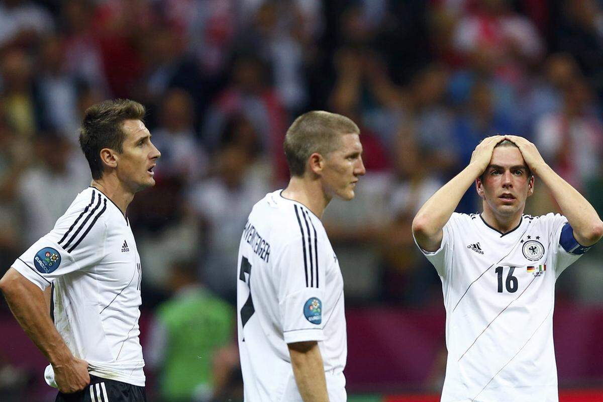 Mehr als der Anschlusstreffer durch ein Elfmetertor von Özil (92.) soll Deutschland nicht gelingen. Fassungslosigkeit nach dem Schlusspfiff.