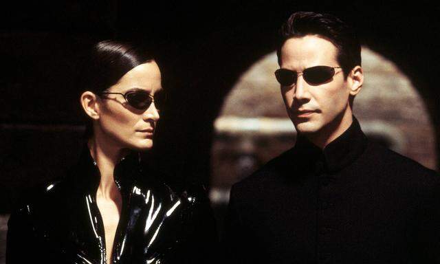 Trinity (Carrie-Anne Moss) und Neo (Keanu Reeves) in 'Matrix - Reloaded'  