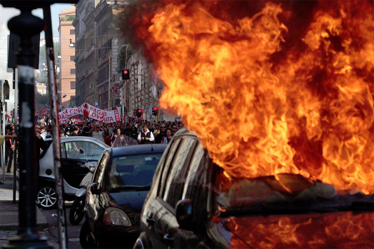 Rom bildet in diesem globalen Demonstrationsreigen die unrühmliche Ausnahme.