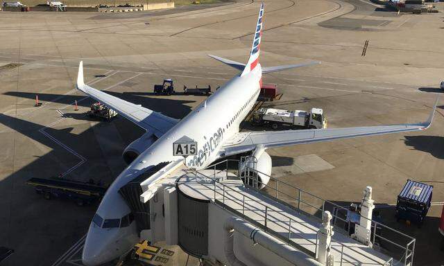 American Airlines haben sich Löcher in der Planung von 15.000 Flügen eingehandelt