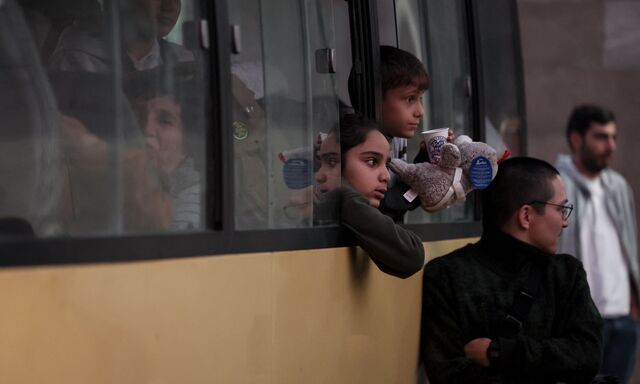 Nach der Eroberung des Gebietes Berg-Karabach durch Aserbaidschan sind mehr als die Hälfte der Armenier aus der Region geflohen. 