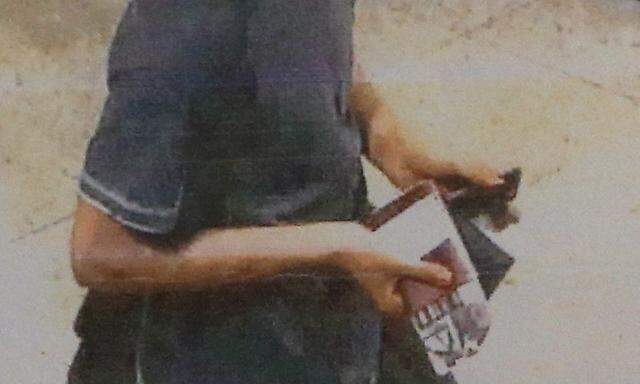 Das Corpus Delicti: Der junge Iraner gelangte mit dem gestohlenen Pass von Christian Kozel an Bord der mittlerweile vermissten Boeing der Malaysian Airlines.