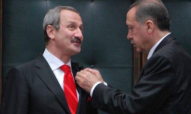 Atilla auf einem Archivbild mit Erdogan.