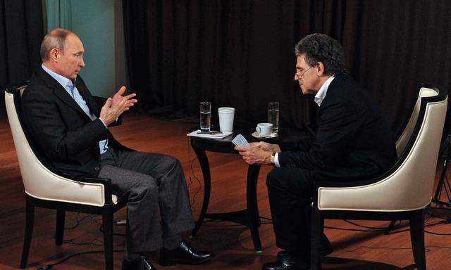 Hubert Seipel in einem Interview mit Wladimir Putin in Wladiwostok vor neun Jahren. 