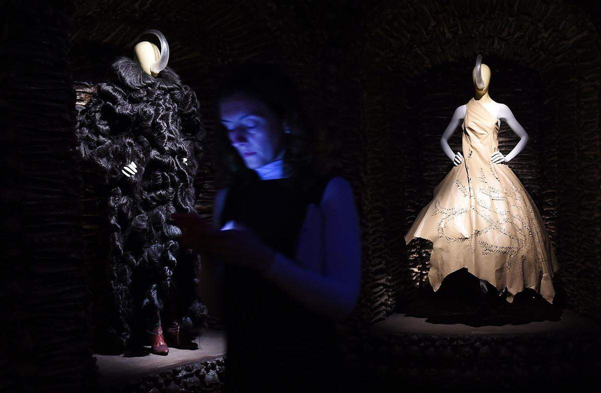 Impressionen von "Savage Beauty" in London