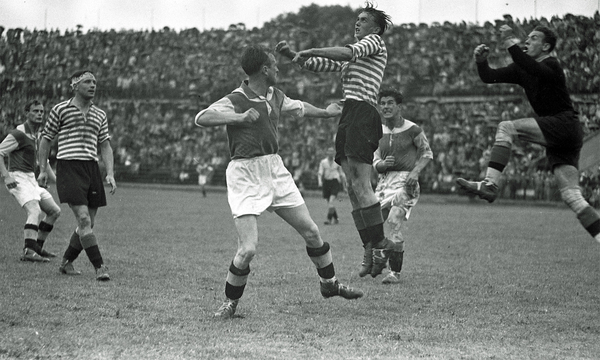 Als das Derby noch Meisterschaften entschied: 1946 siegte Rapid 5:1 und fixierte in der folgenden, letzten Runde den Titel.