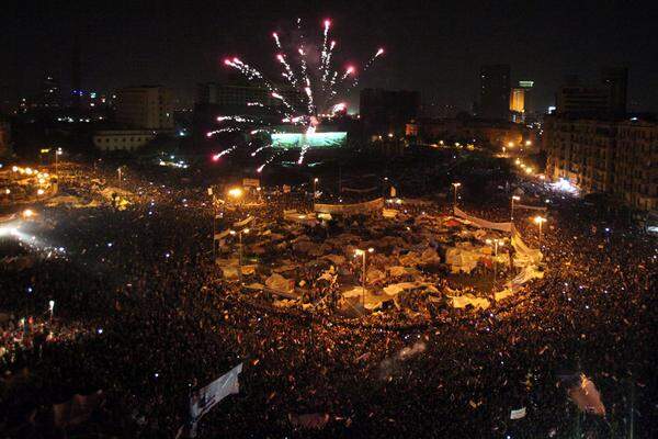Der zentrale Tahrir-Platz, Epizentrum der seit mehr als zwei Wochen andauernden Massenproteste im größten Land der arabischen Welt, gleicht einem Fahnenmeer.