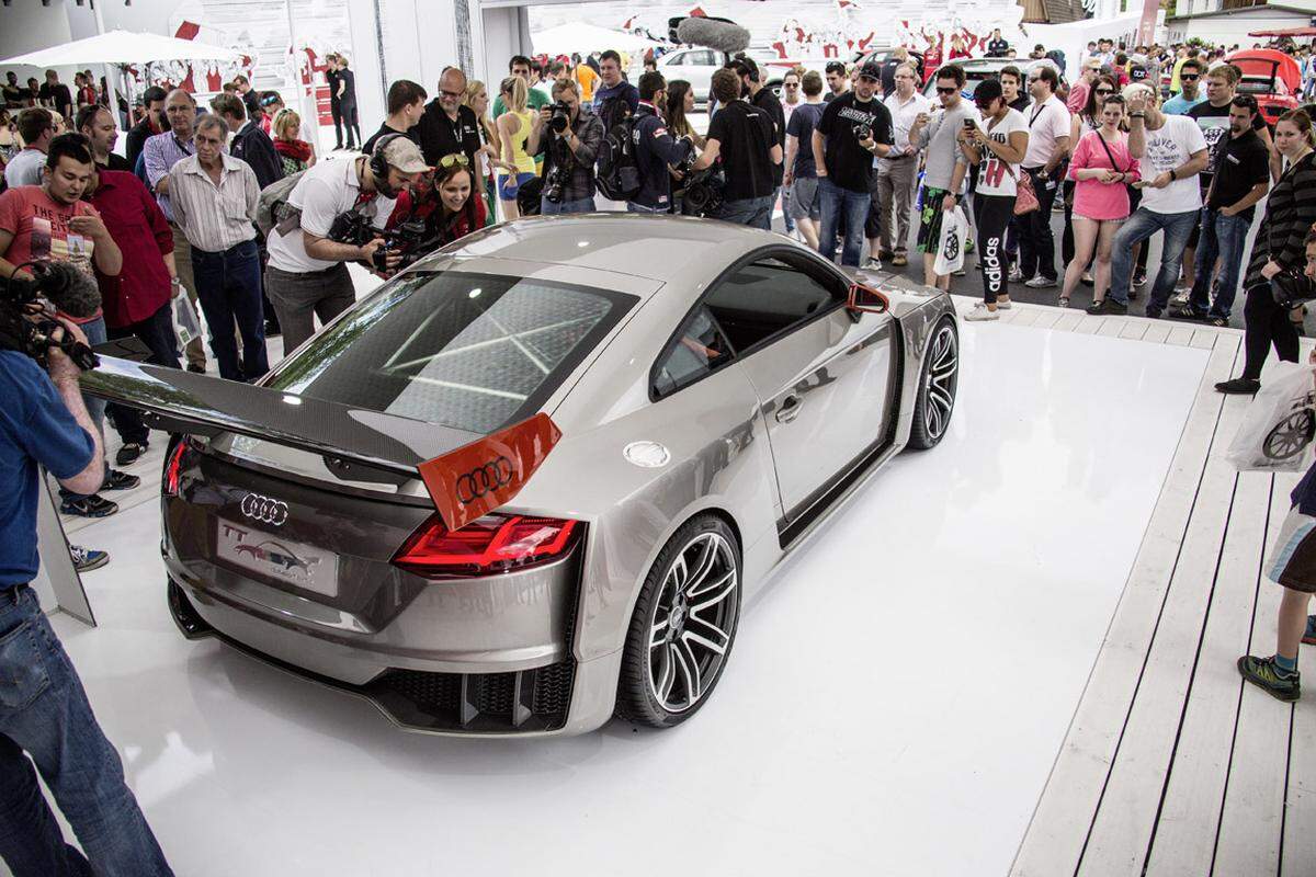 Präsentiert wurde der Audi TT clubsport turbo übrigens beim GTI-Treffen in Österreich.