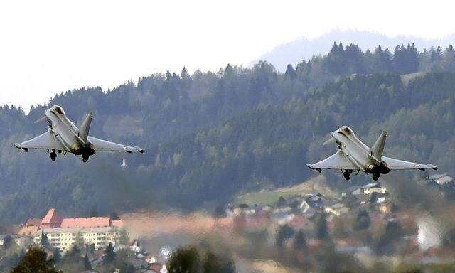 THEMENBILD: EUROFIGHTER IM FLIEGERHORST HINTERSTOISSER