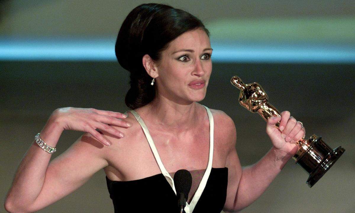 Für den Film, der auf einer wahren Begebenheit basiert, erhielt sie im Jahr 2001 einen Oscar als beste Hauptdarstellerin. "Ich liebe es, hier oben zu stehen", sagte die damals 33-Jährige und schwenkte die goldene Statue.