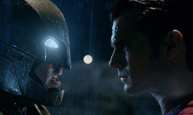 Das lang erwartete Aufeinandertreffen zweier Superhelden: Batman (Ben Affleck) versus Superman (Henry Cavill).