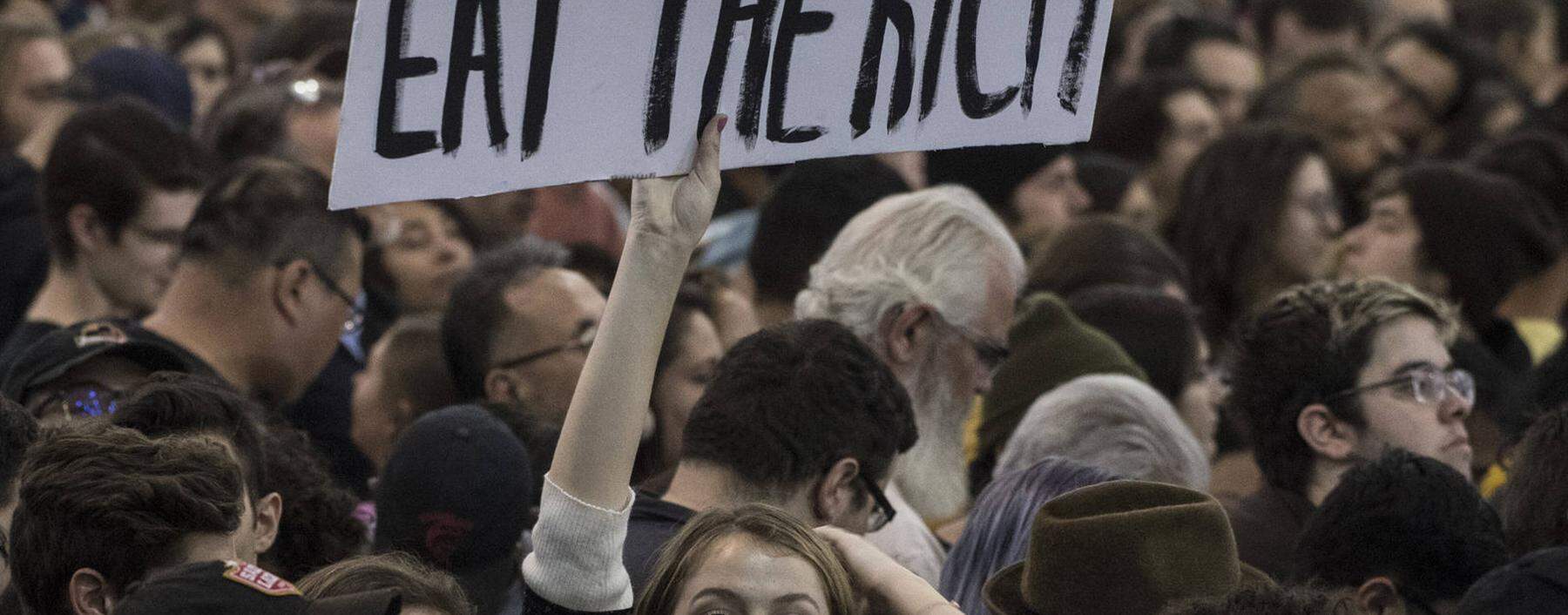 Eine Anhängerin von Bernie Sanders am Sonntag in San Jose, Kalifornien.