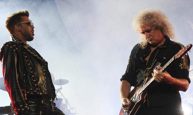 USA-music-Queen + Adam Lambert perform in Chicago