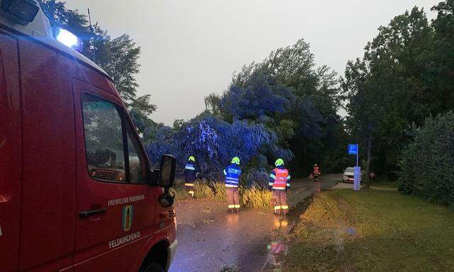 Unwettereinsatz der Feuerwehr in Feldkirchen an der Donau.