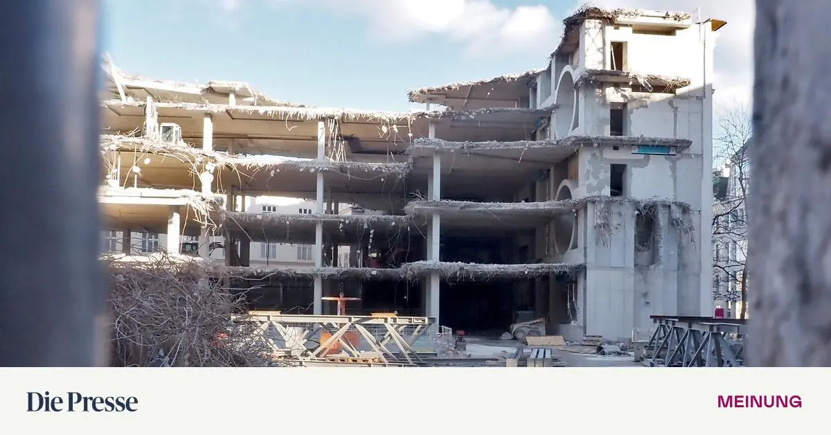 Mariahilfer-Stra-e-Endlich-gew-rdigt-Das-Loch-des-Jahres-premium-