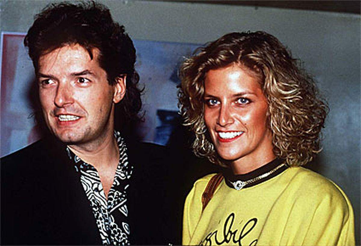 Im Frühjahr 1989 trennte er sich von seiner Frau Isabella Vitkovic und erfuhr, dass die gemeinsame Tochter Katharina Bianca nicht von ihm ist. Falco zog sich zurück.
