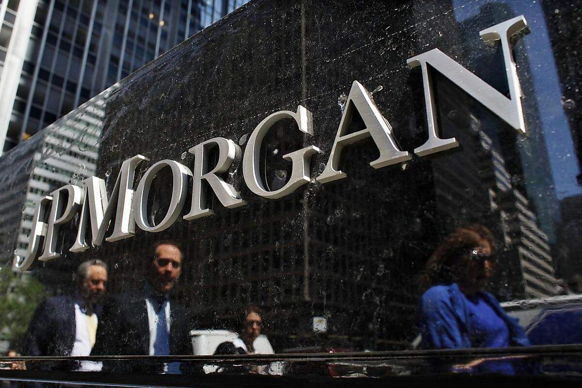 Die "JPMorgan Chase Bank" ist eine der größten Finanzdienstleister in den USA und verzeichnete vergangenes Jahr eine Bilanzsumme von 2,3 Billionen Dollar. Ihren Sitz hat die Bank in New York City und ihre Schwerpunkte liegen im Investment-, Commercial- und Private Banking.