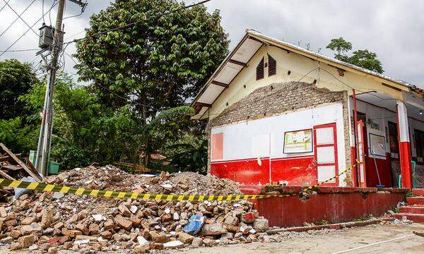 Erst im November sind in Indonesien bei einem Erdbeben der Stärke 5,6 56 Menschen ums Leben gekommen.