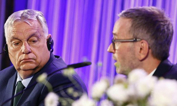 Der ungarische Ministerpräsident Viktor Orbán und FPÖ-Chef Herbert Kickl am Sonntag, bei der Bekanntgabe eines "Patriotisches Manifest" und der Absicht, eine gemeinsame Fraktion zu gründen. 