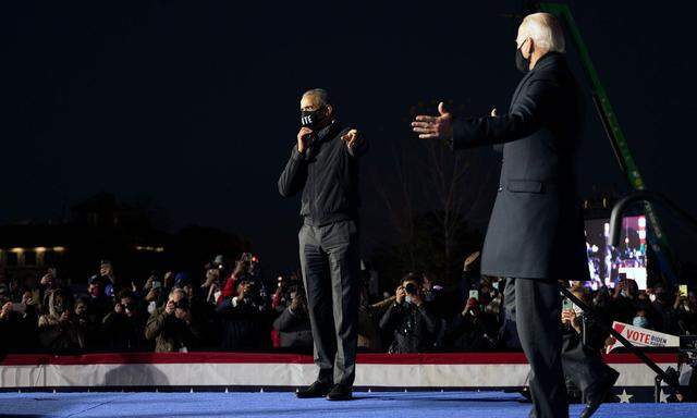 Barack Obama und Joe Biden in Detroit, wo ihr Auftritt nur rudimentär an 2008 erinnerte. In Michigan wollten sie sicherstellen, dass die „blaue Mauer“ hält.