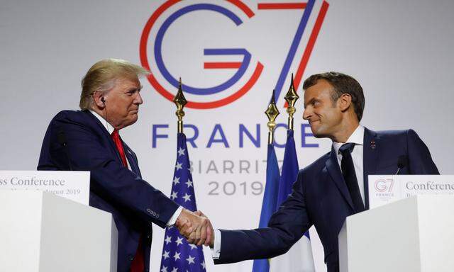 Donald Trump und Emmanuel Macron beim Abschluss des G-7-Treffens in Biarritz