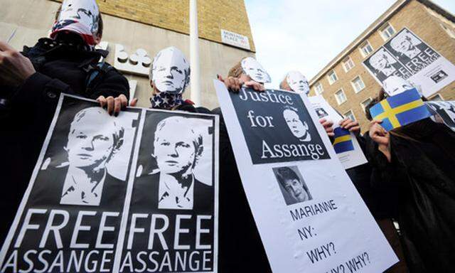London: Wikileaks-Gründer Assange vor Anhörung 