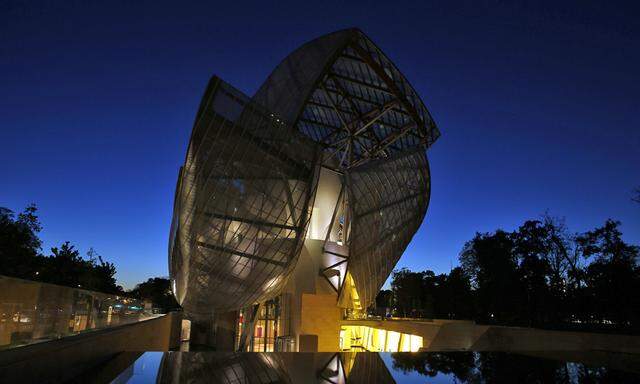 A general view shows the Fondation Louis Vuitton designed by architect Frank Gehry in the Bois de Boulogne, western Paris