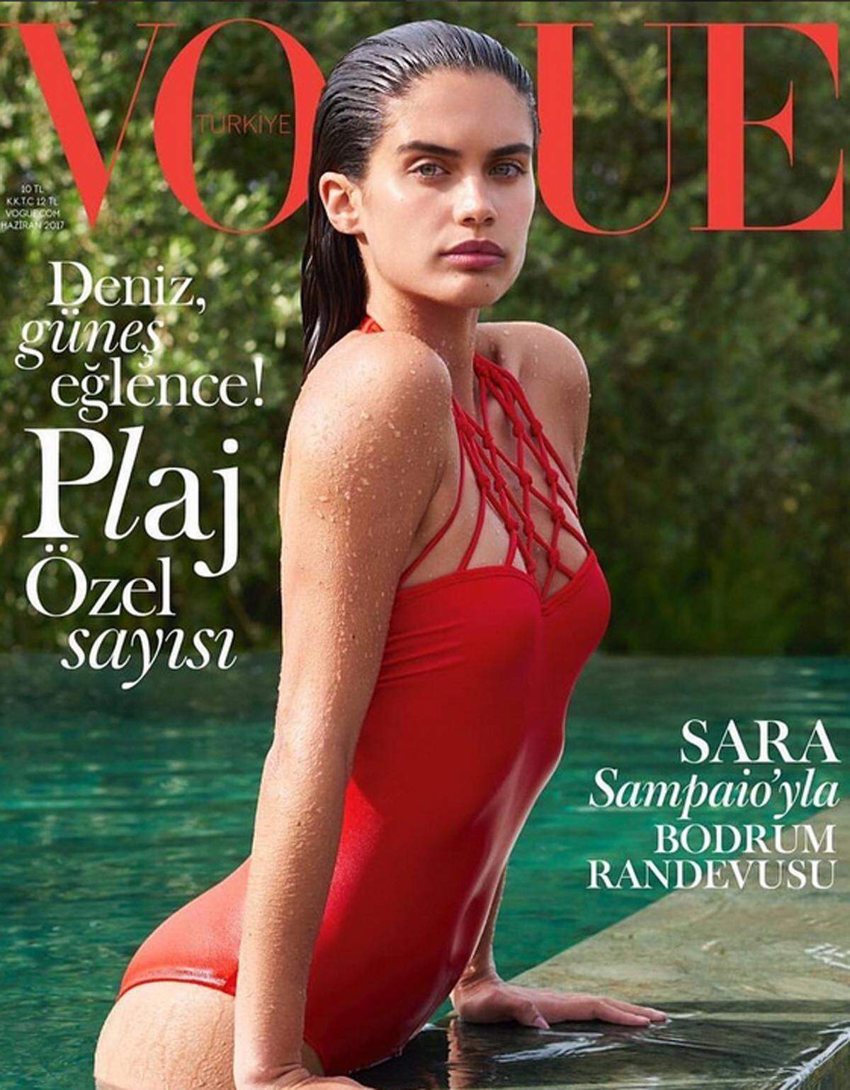 Auf dem Titelbild der "Vogue" sticht Model Sara Sampaio ins Auge.