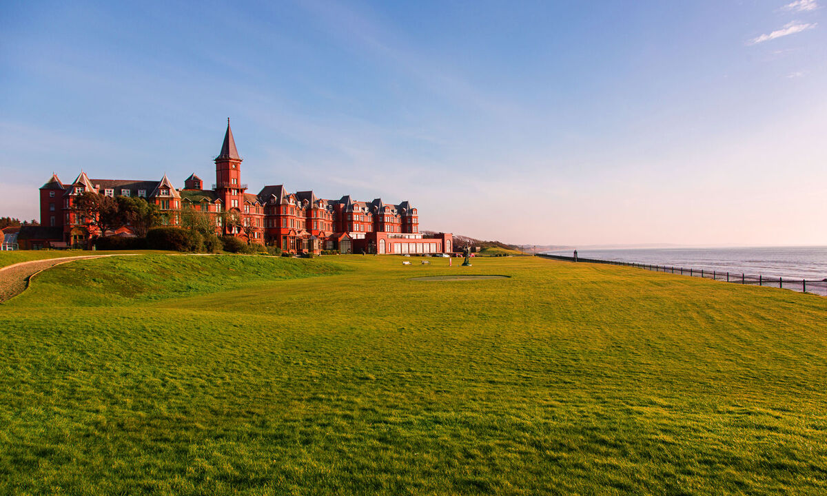 Legende. Ins 1897 eröffnete Slieve Donard Hotel checkten Celebrities ein.