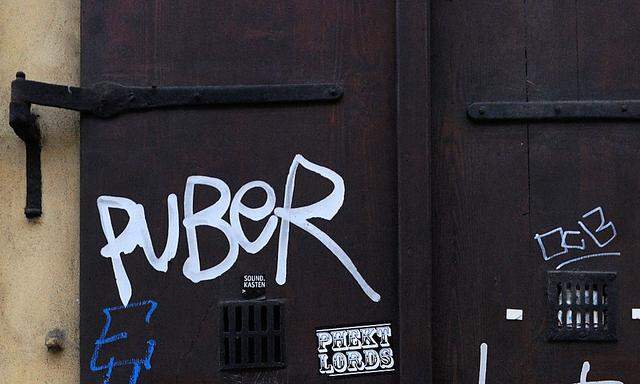 Ein ''Puber''-Schriftzug in Wien-Neubau