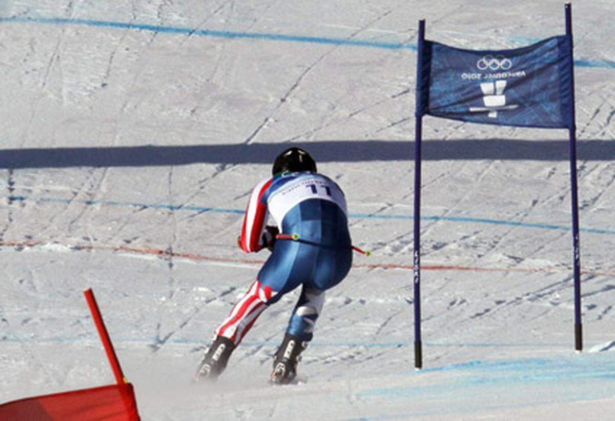 Mit Startnummer 10 ging dann US-Star Bode Miller ins Rennen. Der Spezialist für Großereignisse fuhr einen großen Vorsprung auf seinen Landsmann heraus, musste am Ende nach einigen Unsauberheiten noch Zittern. Miller rettete aber einen Mini-Vorsprung von 0,03 Sekunden.