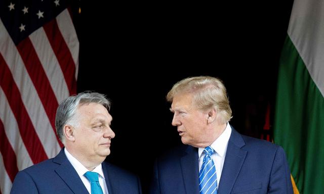 Viktor Orbán bei Trump. Am 8. März 2024 besuchte Ungarns Premier den Ex-US-Präsidenten in Mar-a-Lago, Palm Beach, Florida. 