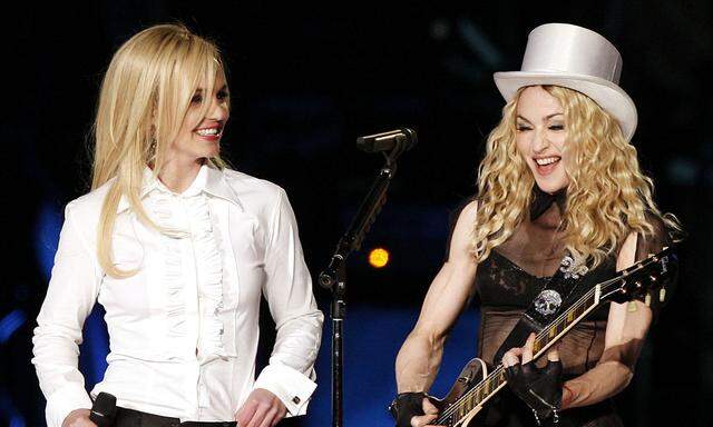 Ein Bild aus besseren Tagen: Britney Spears und Madonna bei einer gemeinsamen Performance, 2008.
