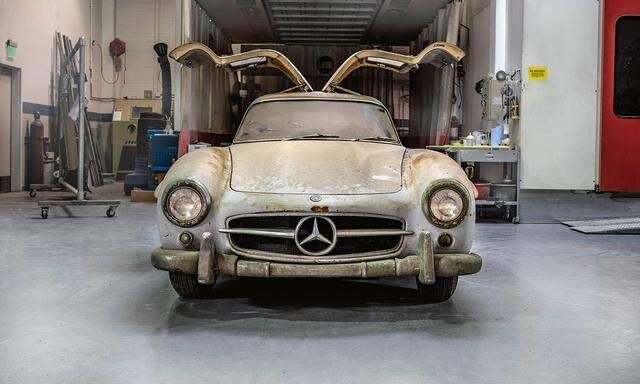 Scheunenfund. Die Zeit konnte diesem Mercedes-Benz 300 SL nur wenig anhaben.