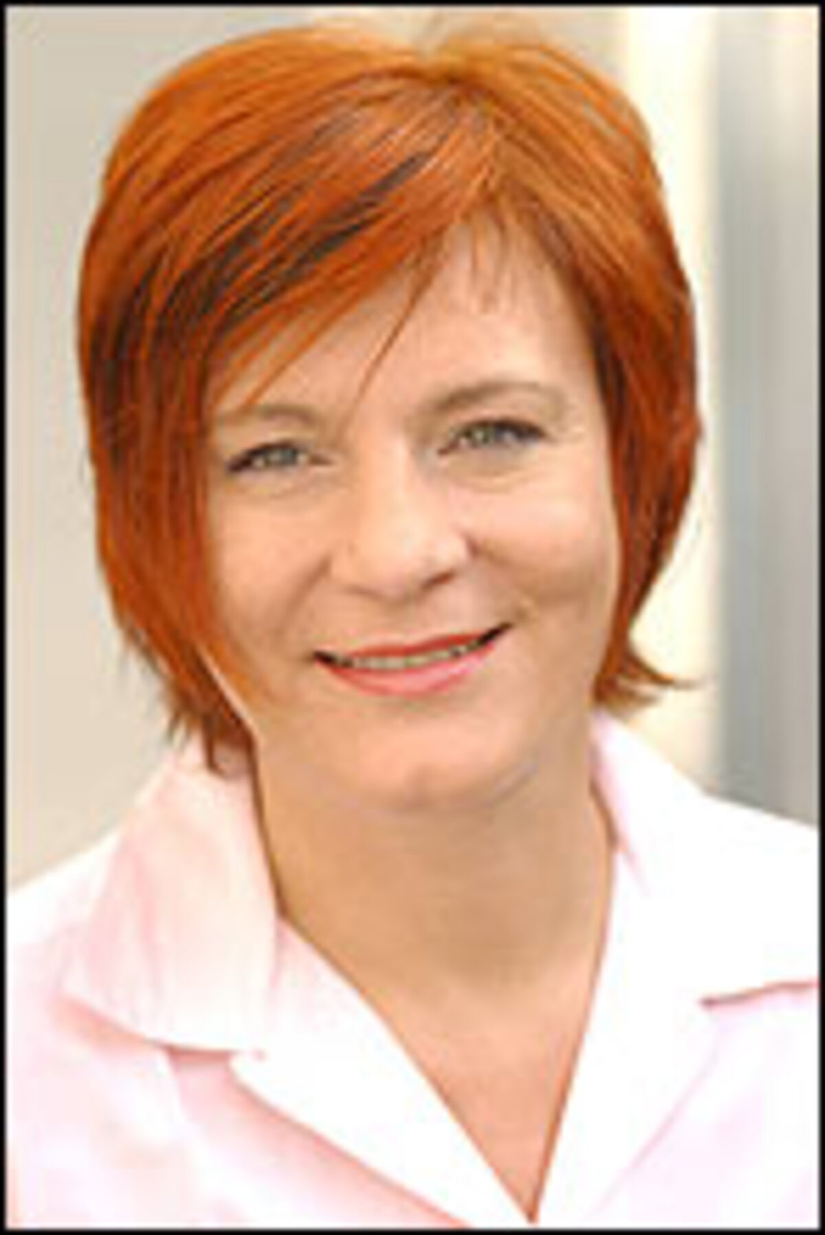 Ab 1. November 2006 leitet Gudrun-Johanna Neszmerak den Bereich External Affairs von Amway Österreich und übernimmt damit bisherige Agenden der Geschäftsführung. Die international erfahrene Expertin für Brand-Management verantwortet somit künftig das gesamte Kommunikations- und Beziehungsmanagement für eines der weltweit führenden Direktvertriebsunternehmen in Österreich und in der Schweiz