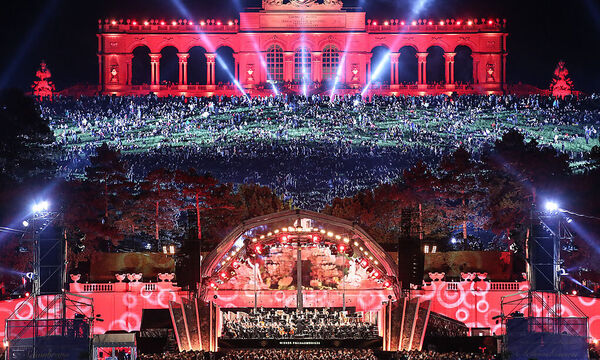 Das Sommernachtskonzert lockte Tausende Menschen nach Schönbrunn.