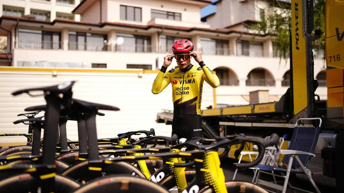 Jonas-Vingegaard-beim-Giro-Die-letzten-Etappen-des-Rad-Champions-premium-