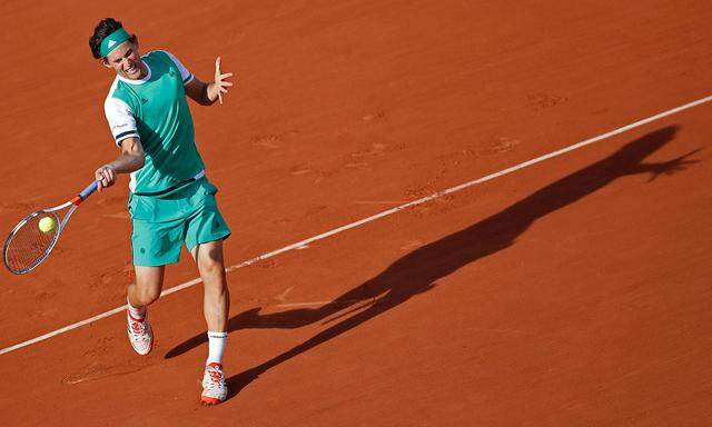 Dominic Thiem ist in Sand-Hochform, doch der Favorit im Viertelfinale der French Open ist Novak Djokovic.