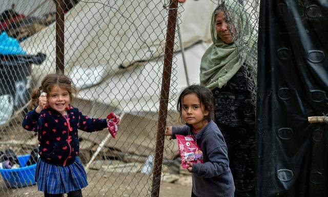 Kinder aus dem abgebrannten Flüchtlingslager Moria auf der griechischen Insel Lesbos.