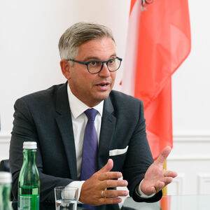 Finanzminister Magnus Brunner: " Wir wollen diese Unterstützung schon allein wegen der zwei Millionen Kundinnen und Kunden der Wien Energie gewähren."