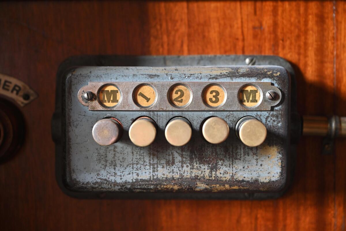 In den Kabinen lassen sich viele historische Details entdecken. 