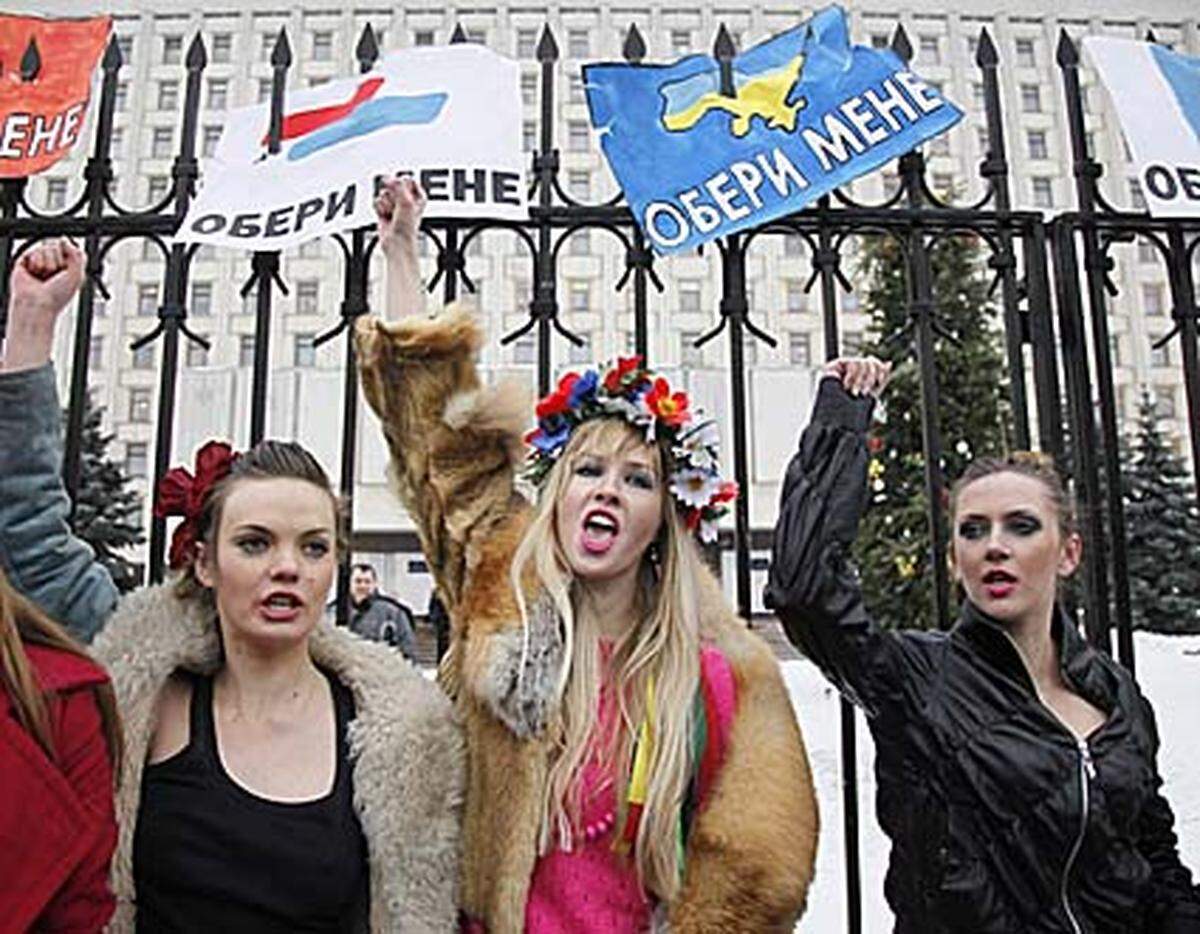 Die Frauen kämpfen "gegen den Verfall eines Landes und für die Rechte der Frauen in der Ukraine".