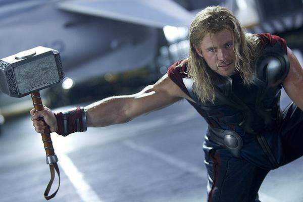 Auch Thor ist ein zentrales Mitglied der Avengers. Im 2011 erschienenen, gleichnamigen Marvel-Film verkörpert der australische Mime Chris Hemsworth den nordischen Donnergott.