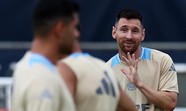 Lionel Messi (r.) will im Finale noch einmal glänzen.