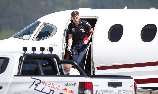 Max Verstappen war der erste F1-Star, der am Donnerstag in Zeltweg ausstieg.