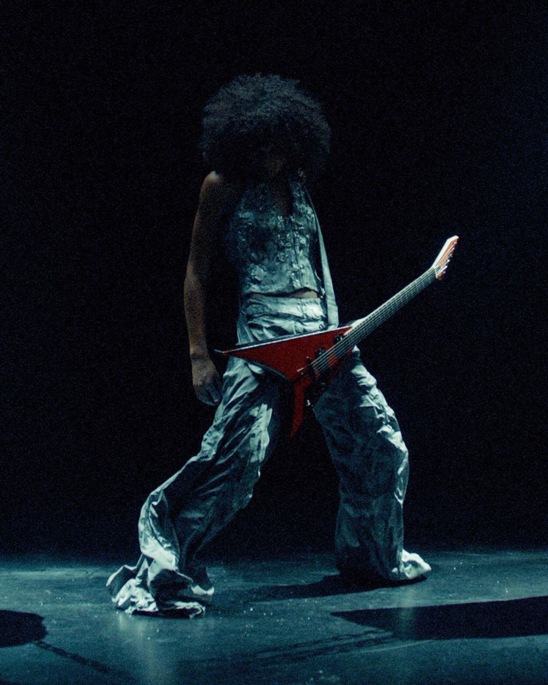 From Fan to Bandmate: Who is Bilderbuch's New Guitarist Uche Yara?