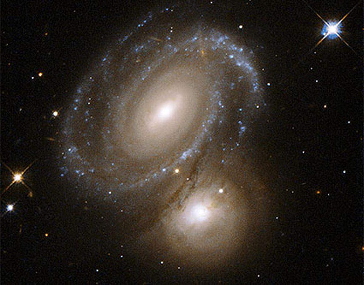 "AM0500-620" besteht aus zwei Spiralgalaxien und ist 350 Millionen Lichtjahre von der Erde entfernt.