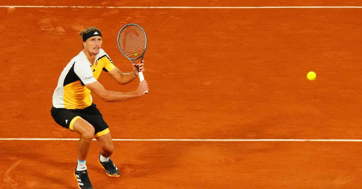 Zverev se fraye un chemin jusqu’aux huitièmes de finale avec une victoire en cinq sets